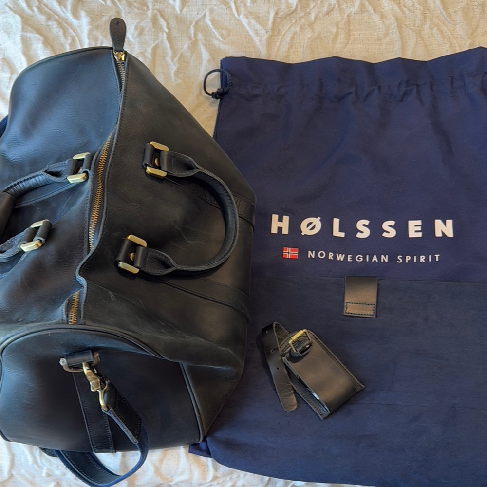 Blue Travel Luggage Bag with Dust Cover